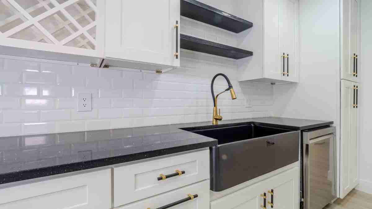 4907 Parson Brown Ln - Photo 7 of 33