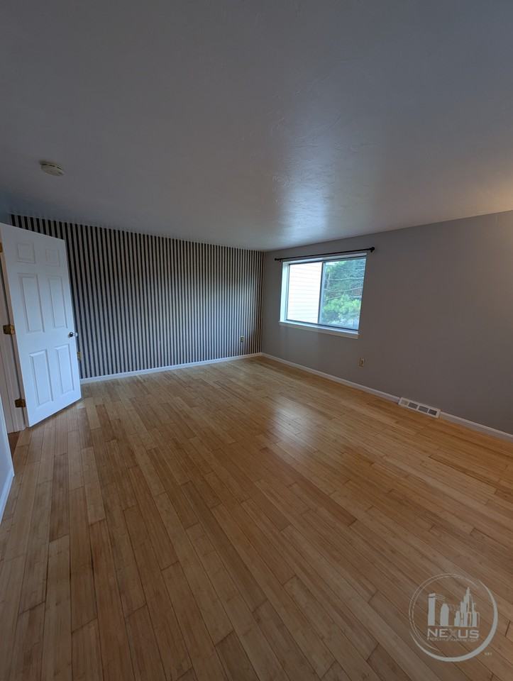 44 Gaslight Ln - Photo 3 of 32