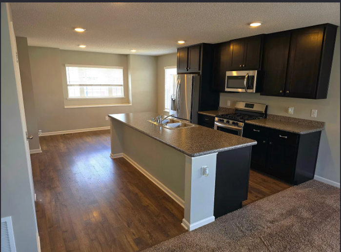 668 Town Center Pkwy - Photo 3 of 14