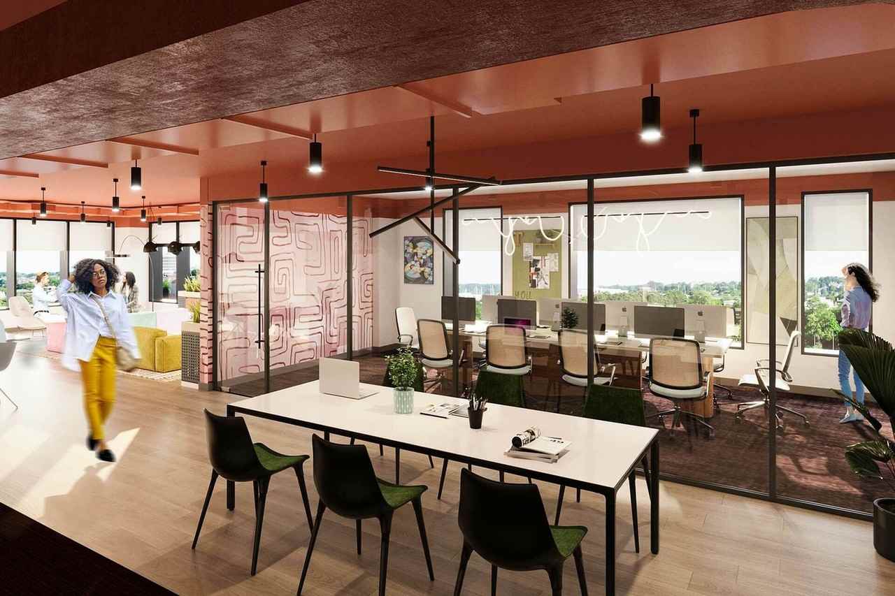 Gateway 737 - Photo 3 of 18