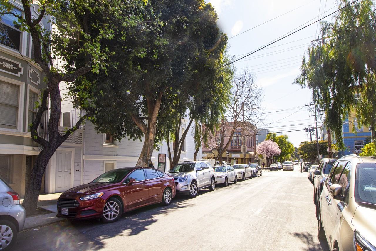 181 Bartlett - Photo 4 of 21