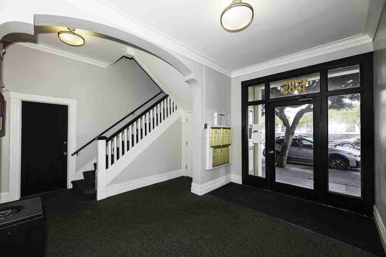 1585 Waller - Photo 2 of 4