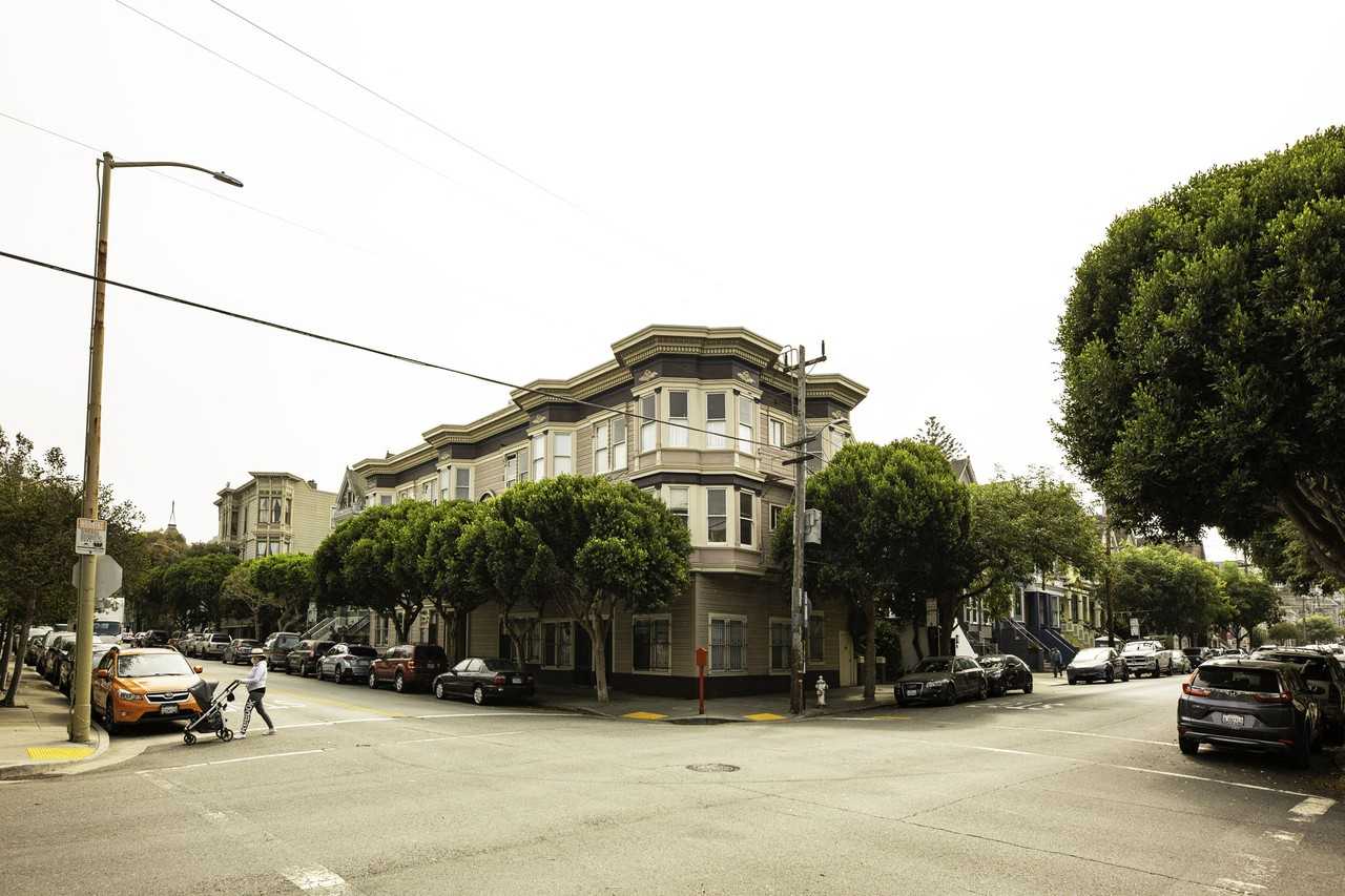 1585 Waller - Photo 3 of 4