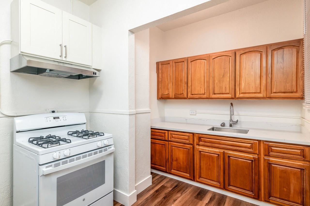 1030-1042 Polk - Photo 4 of 33