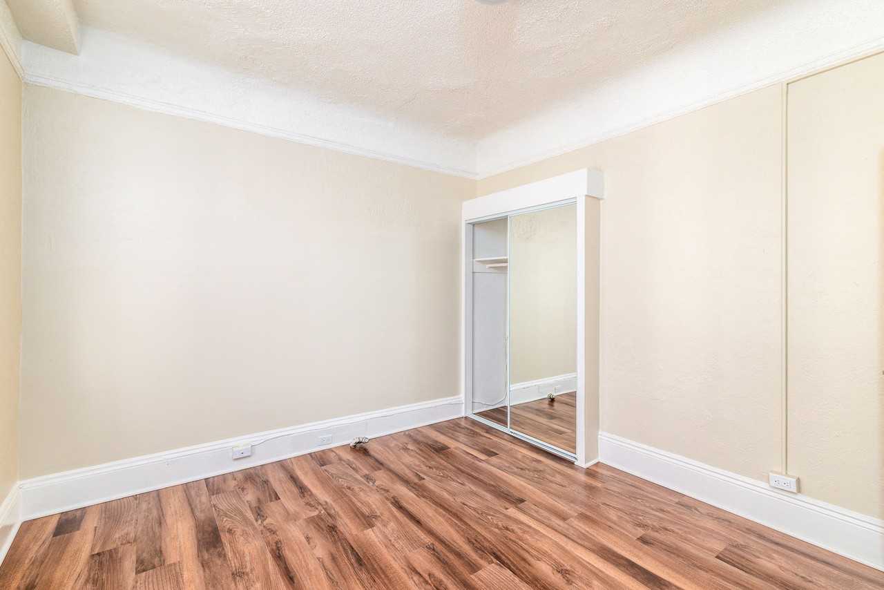 1030-1042 Polk - Photo 7 of 33