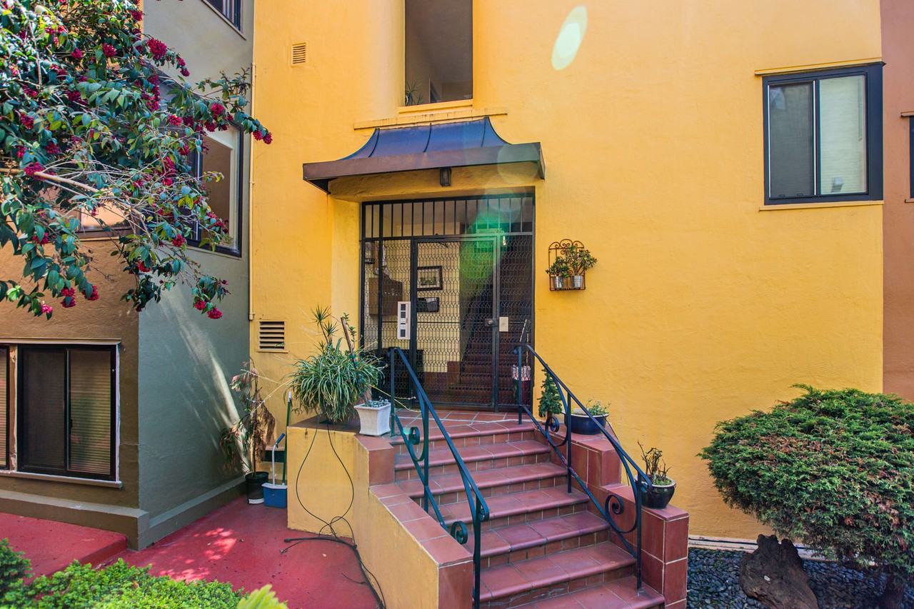 230 Orange - Photo 2 of 21