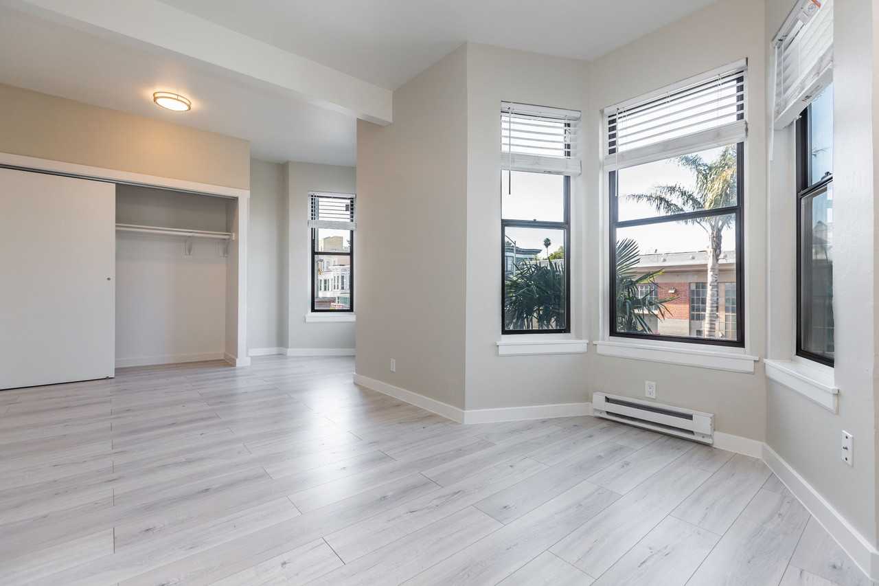 2385 Folsom - Photo 4 of 29