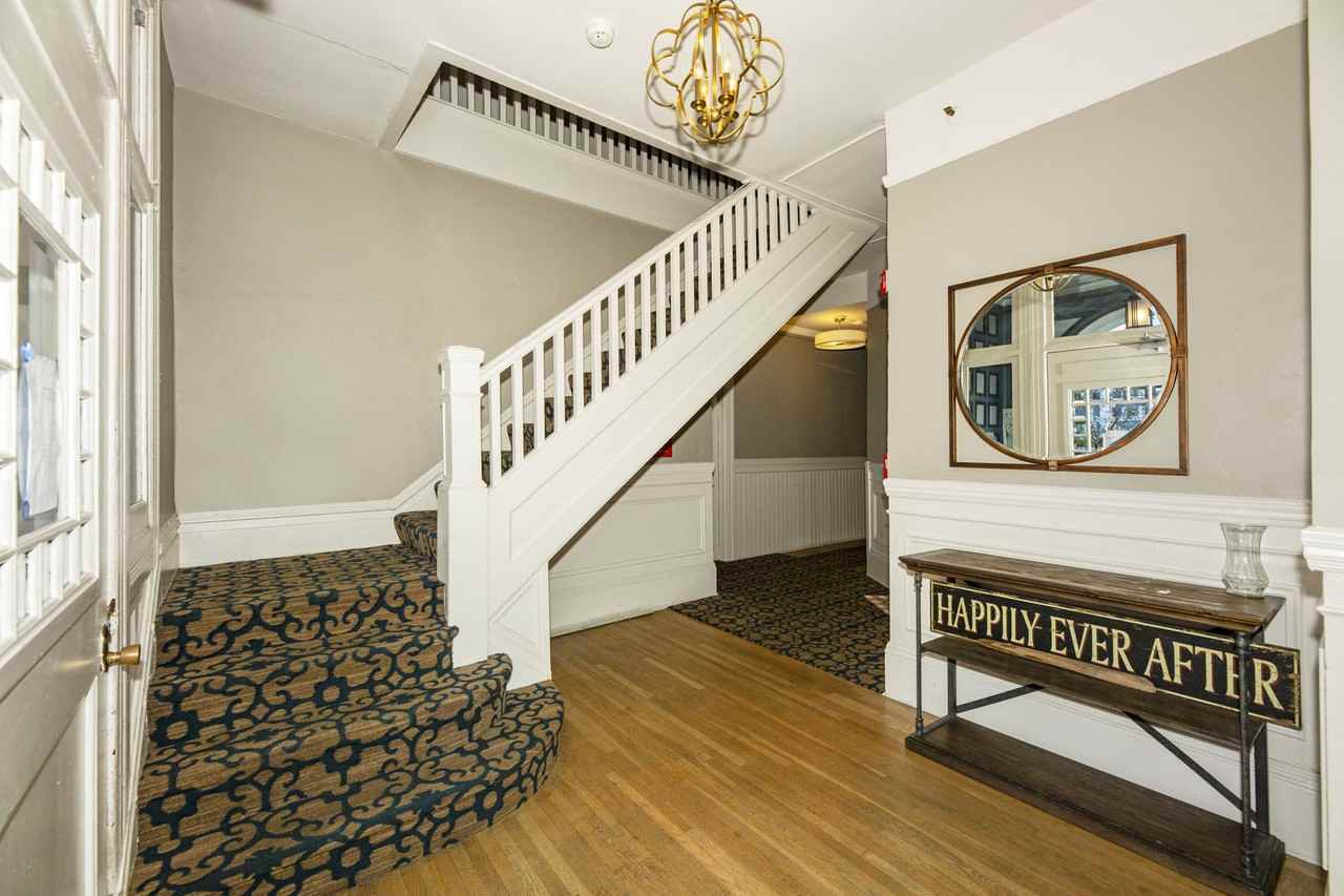 2620 Laguna - Photo 3 of 4