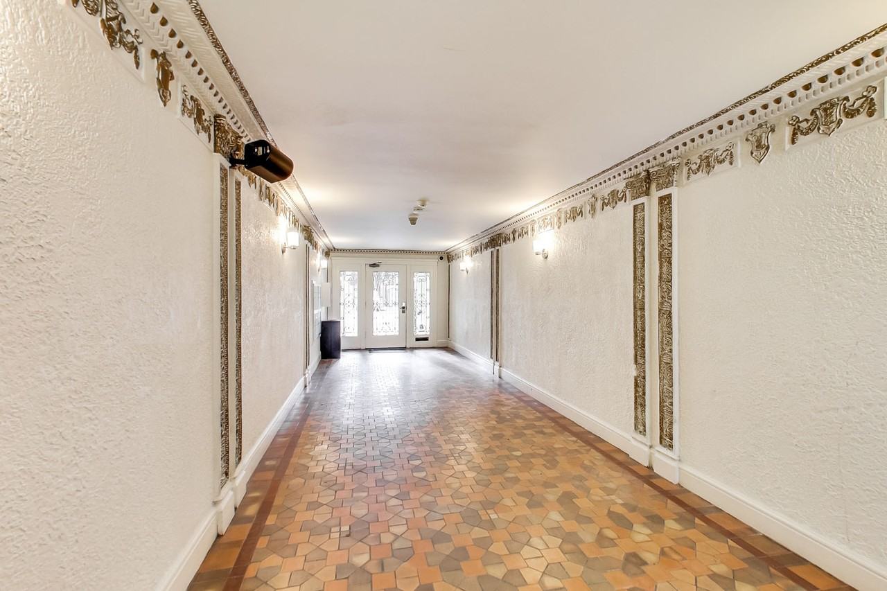 430 Baker - Photo 3 of 18