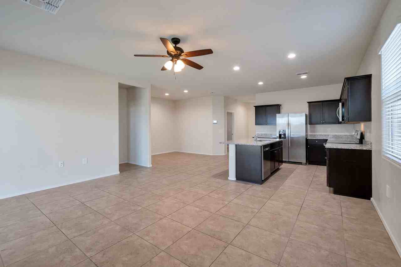24408 N Sickle Rd - Photo 3 of 15