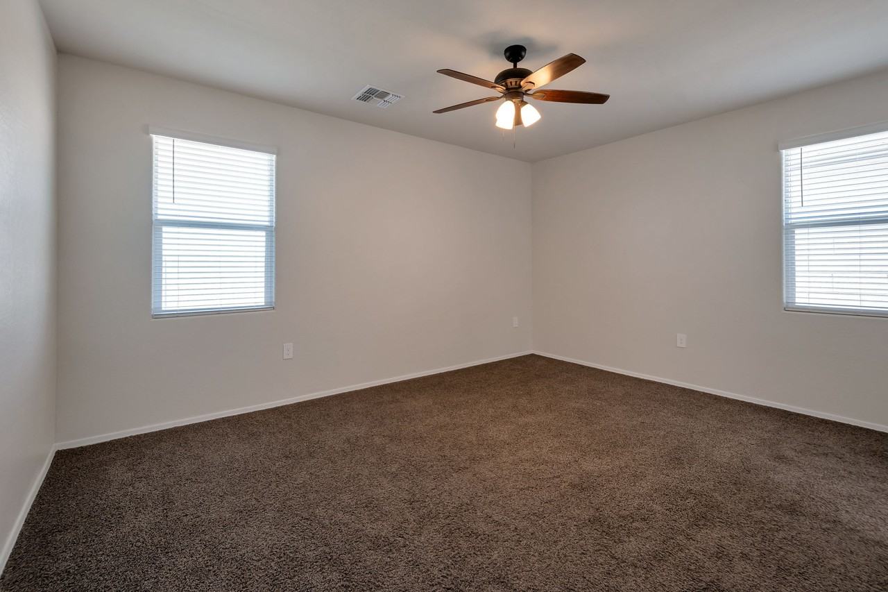 24408 N Sickle Rd - Photo 7 of 15