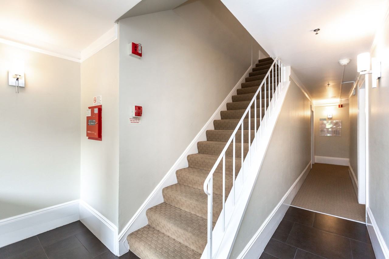 2136 Broderick - Photo 3 of 19