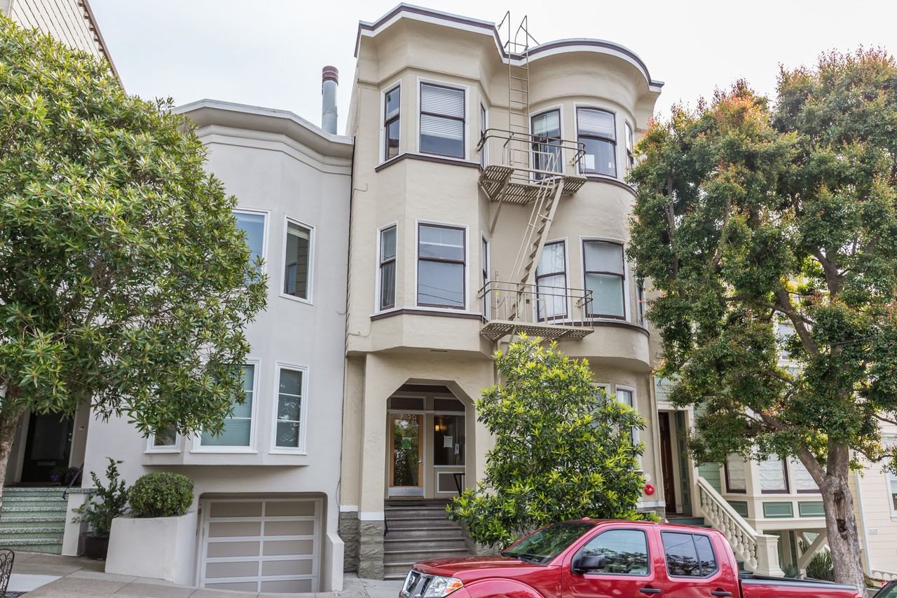 2136 Broderick - Photo 4 of 19