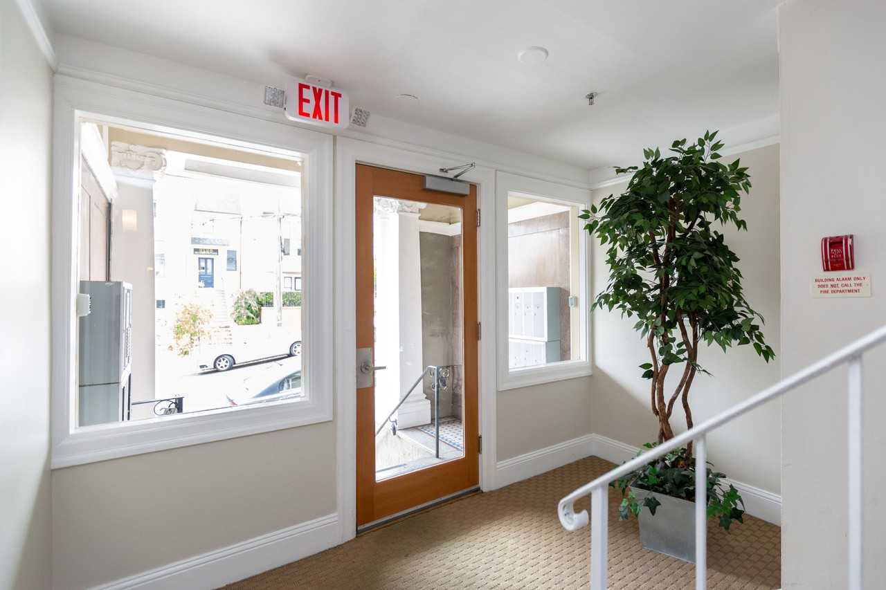 2148 Broderick - Photo 2 of 4