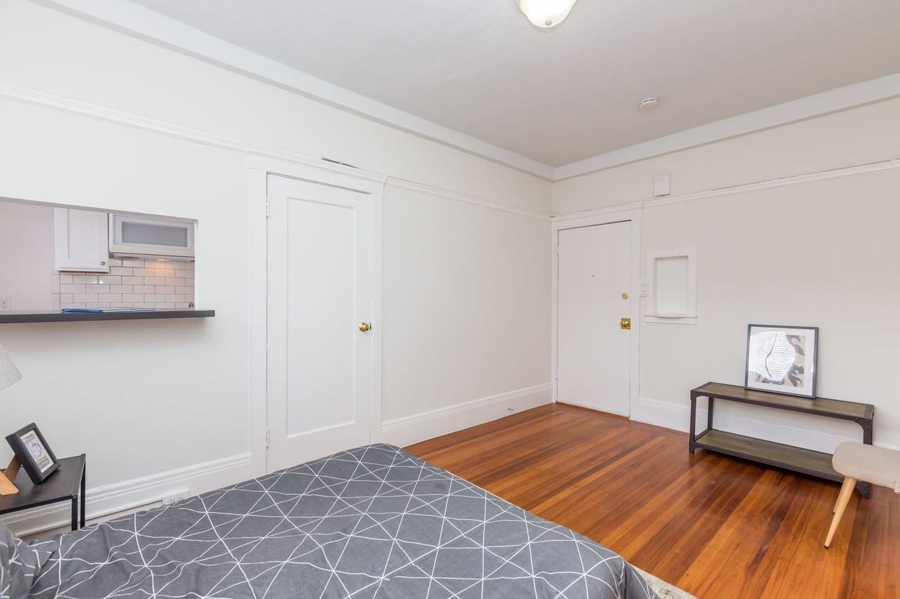 816 Geary - Photo 3 of 50