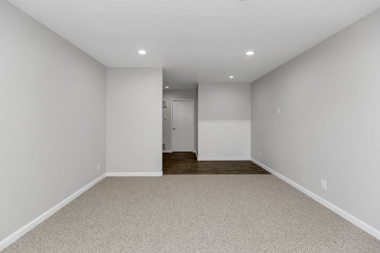 5519 Mission - Photo 5 of 38