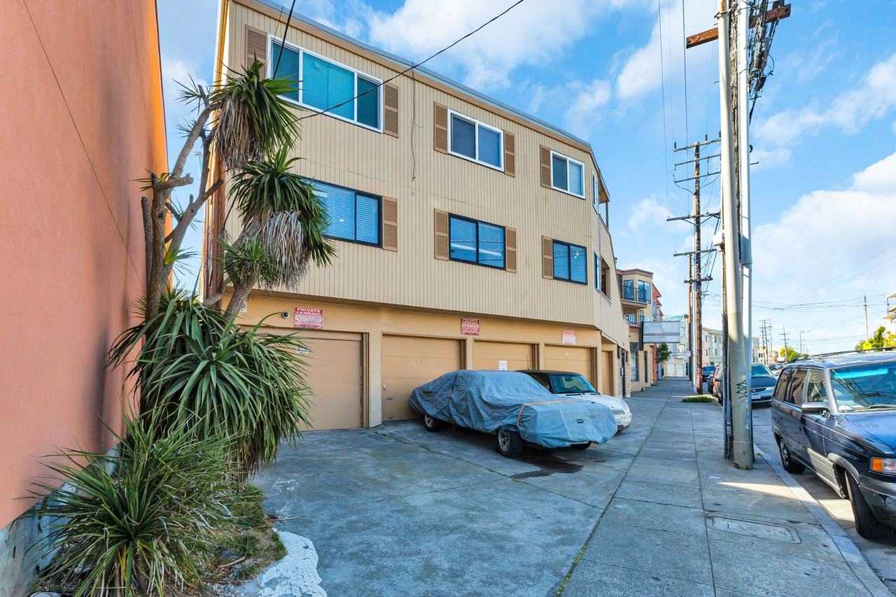 5519 Mission - Photo 2 of 3