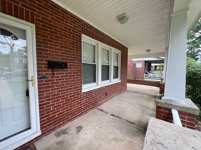 630 Wilson Pl - Photo 3 of 29