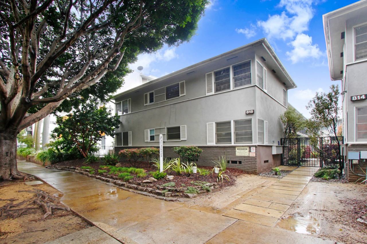 814-818 2nd Street - Photo 2 of 11