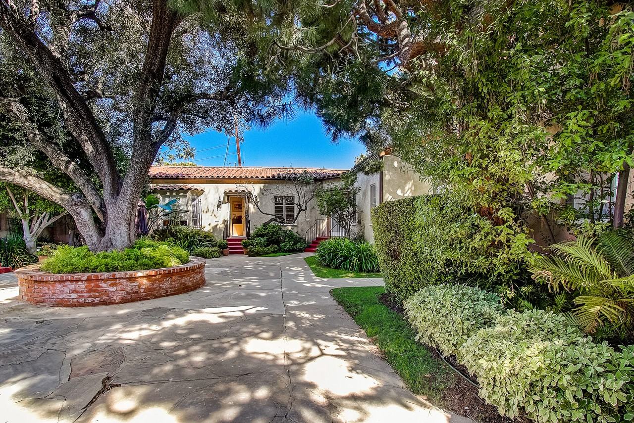 812-818 21st Street - Photo 3 of 6