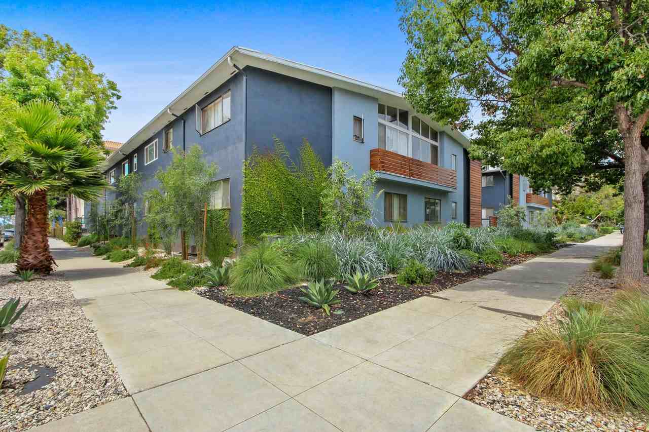 858-860 3rd Street - Photo 3 of 3