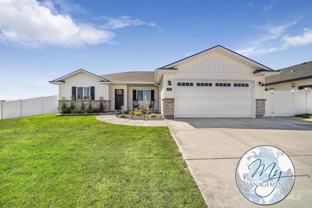 492 April Ave - Photo 1 of 1