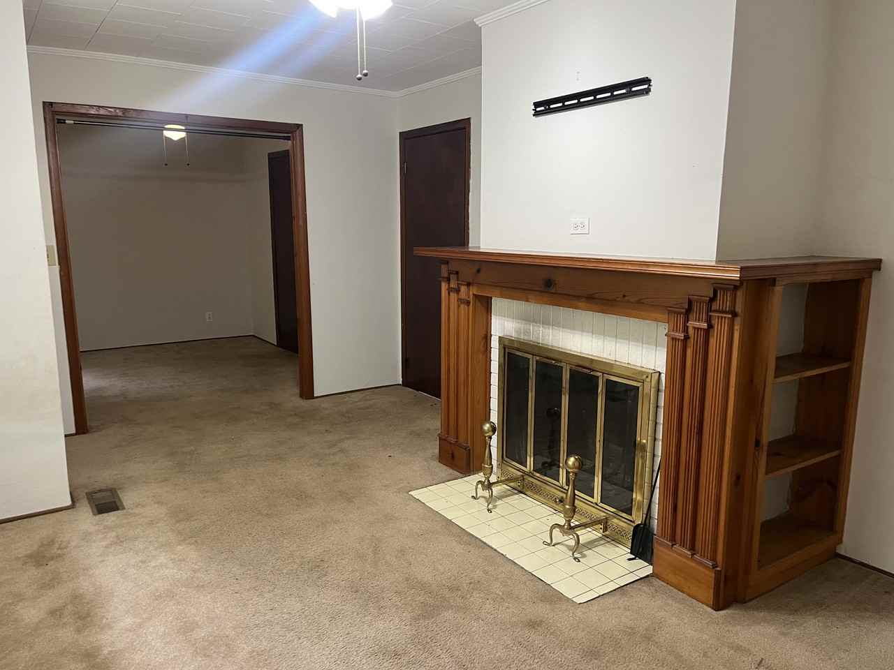 1301 Brickyard Rd - Photo 4 of 31