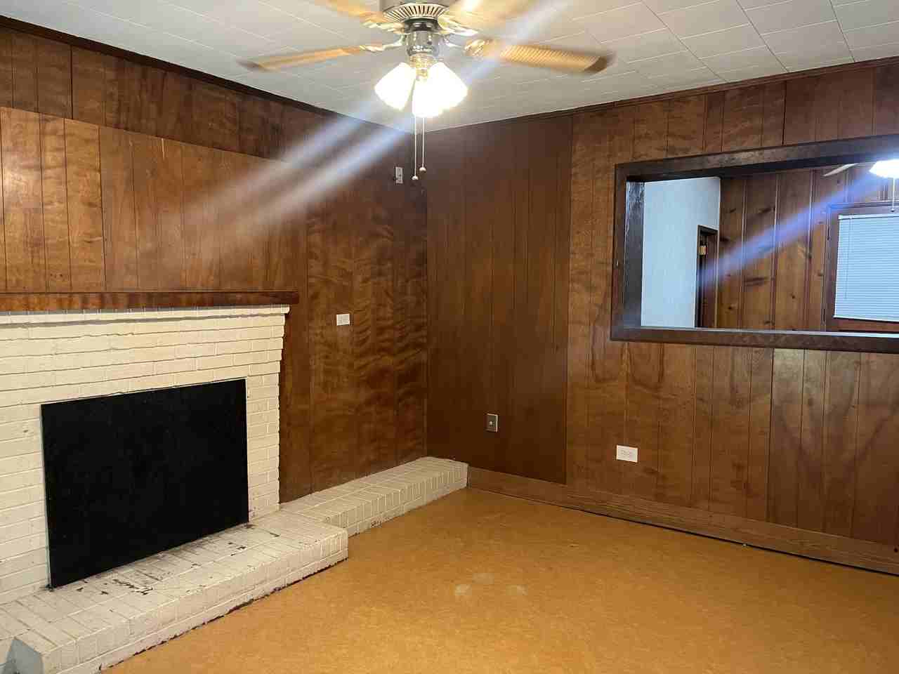 1301 Brickyard Rd - Photo 5 of 31