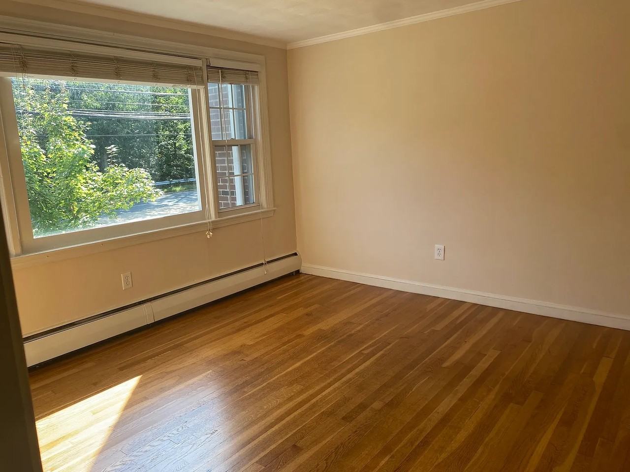 4833 Washington St #3L - Photo 5 of 16