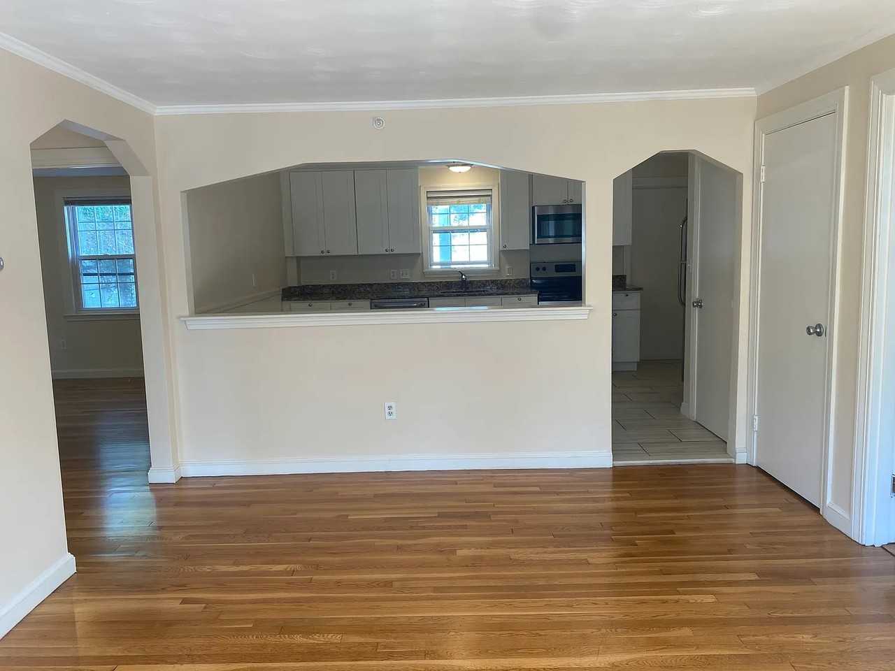 4833 Washington St #3L - Photo 6 of 16