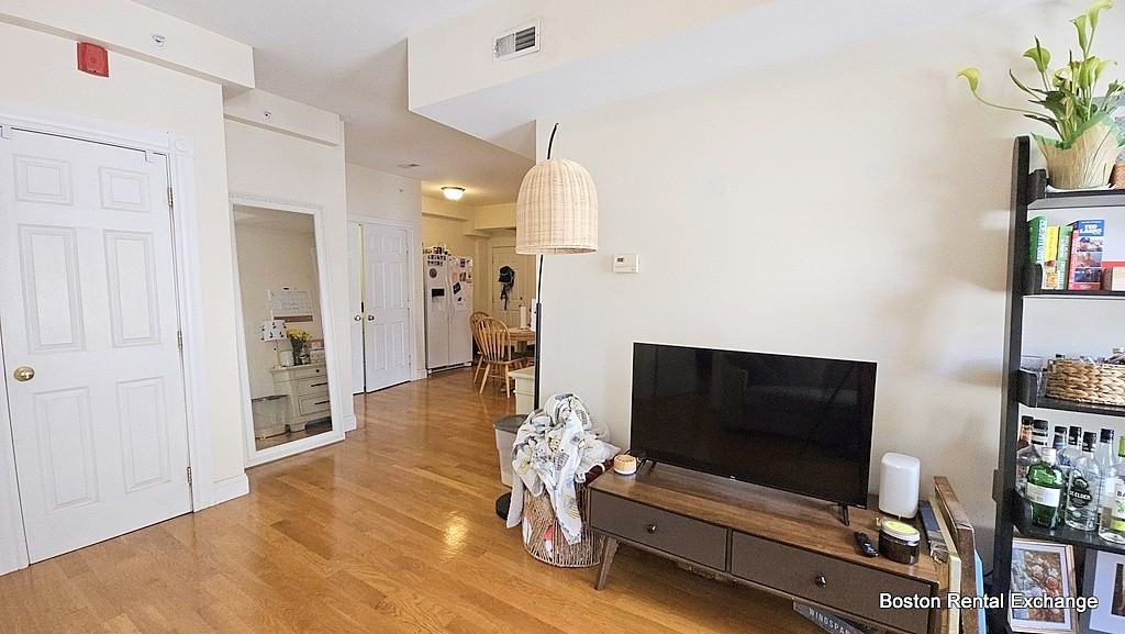 245 Walden St #2 - Photo 4 of 19