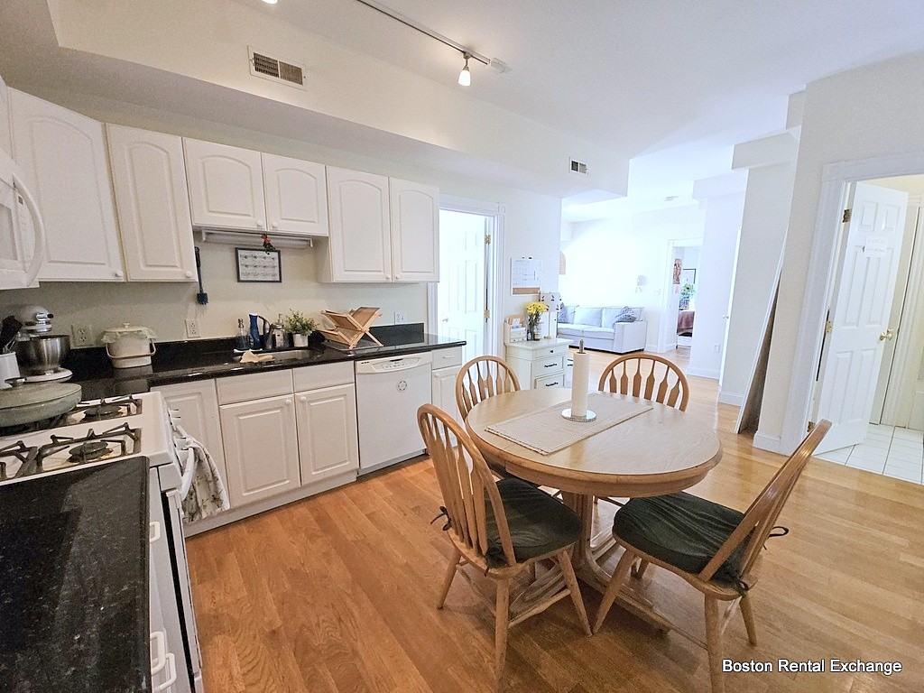 245 Walden St #2 - Photo 5 of 19