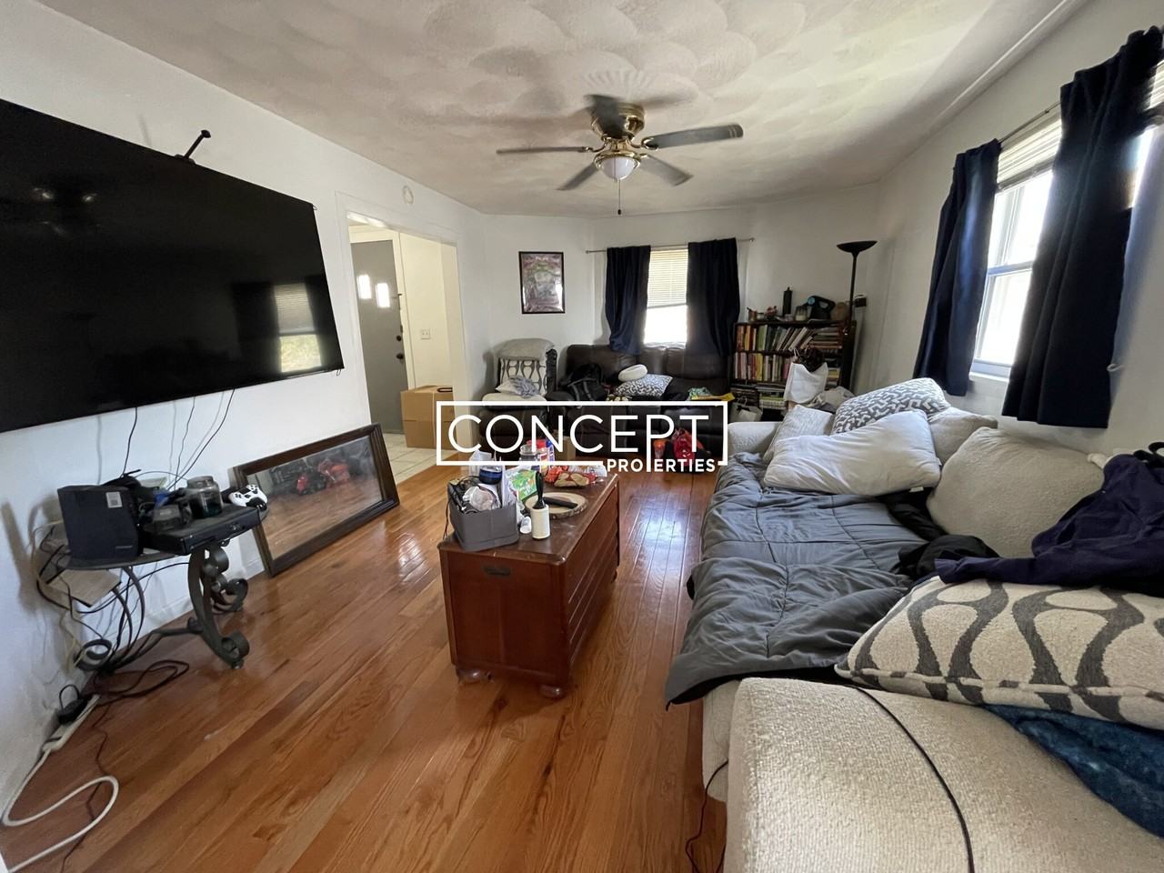 56 Warren St - Photo 3 of 15