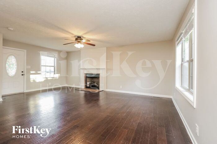 1412 Freedom Dr - Photo 2 of 15
