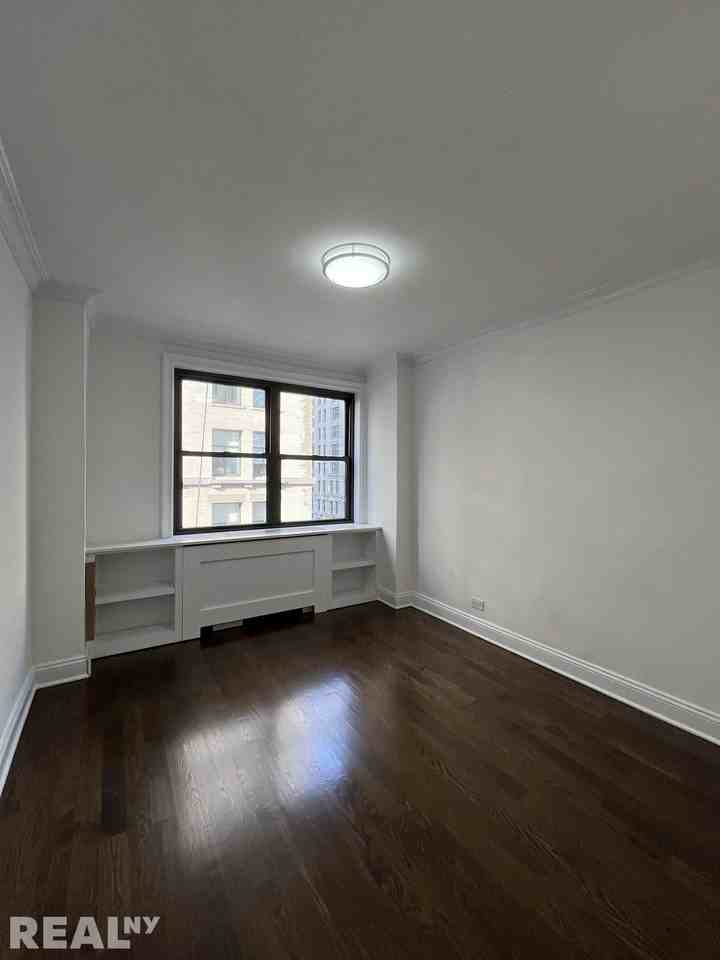 5th Ave #4H - Photo 5 of 7