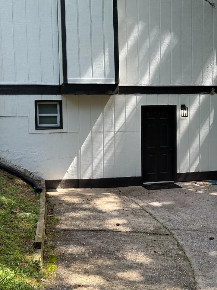 721 Wedgewood Drive - Photo 2 of 4