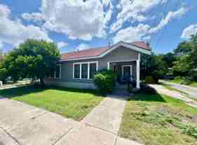 2907 N Elmendorf St - Photo 1 of 1