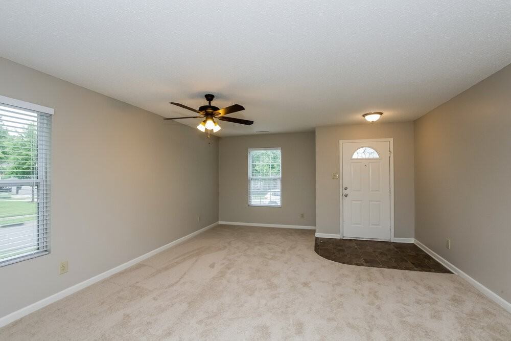 7029 Maple Park Ln - Photo 5 of 19