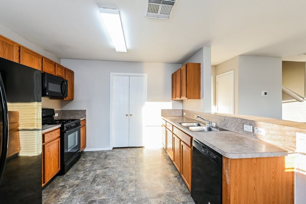 7727 Painted Desert Dr - Photo 6 of 16
