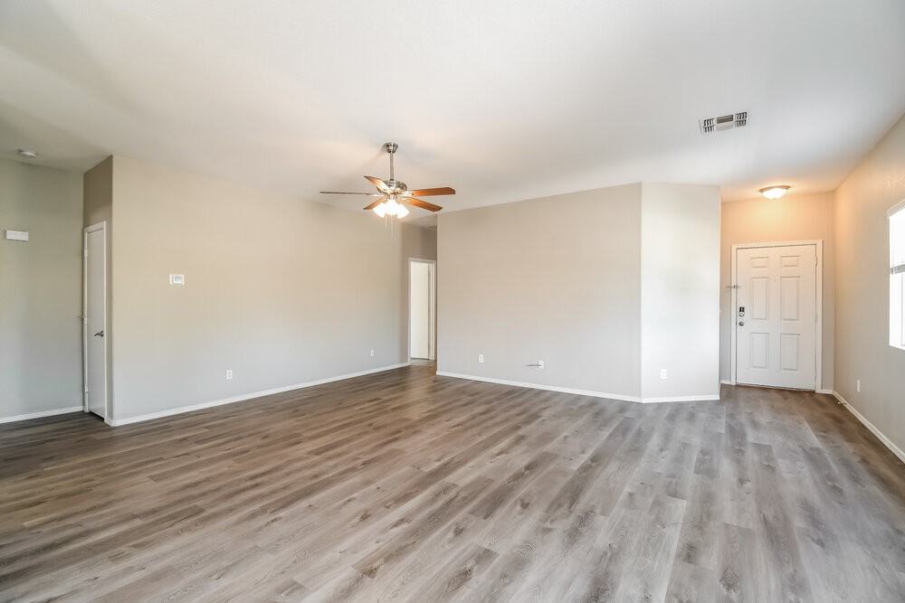 1142 E Desert Rose Trl - Photo 4 of 16