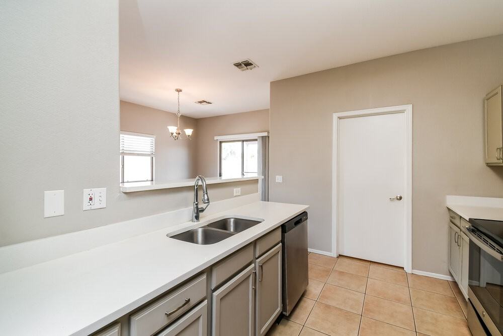 1142 E Desert Rose Trl - Photo 7 of 16