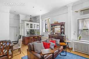 7 Gramercy Park W Unit 5D  