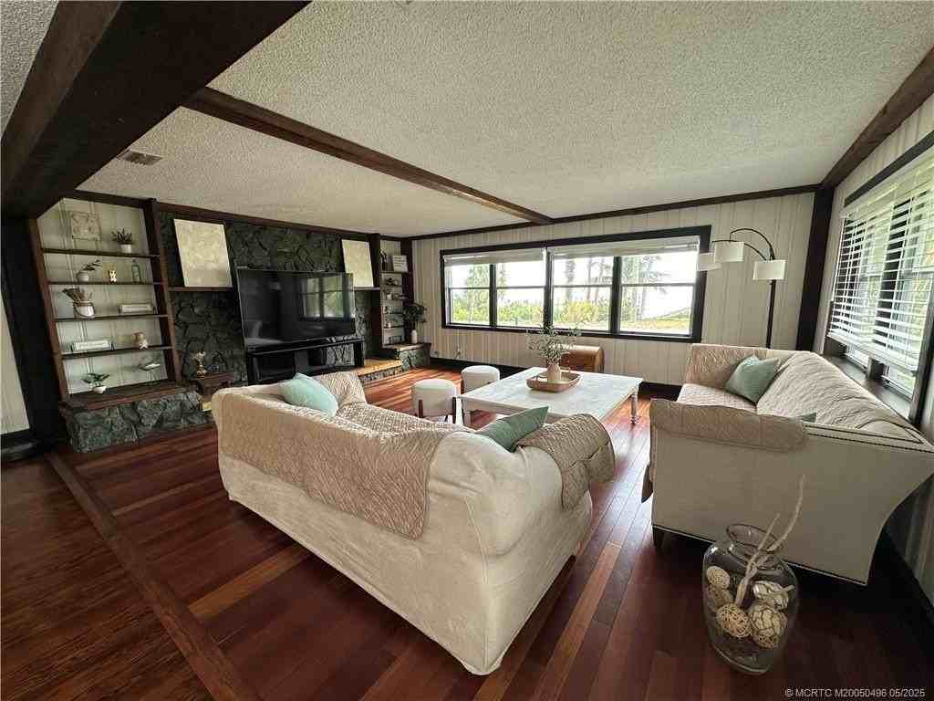 4490 Ne Indian River Dr - Photo 2 of 50