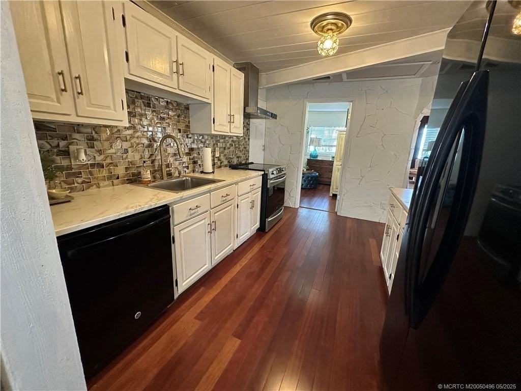 4490 Ne Indian River Dr - Photo 5 of 50