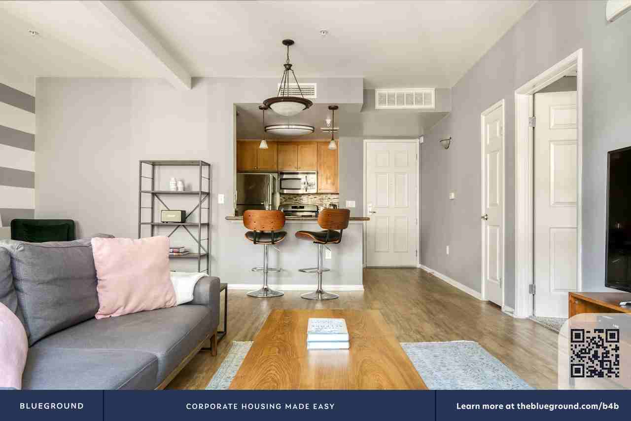 8601 Lincoln Blvd #40 - Photo 5 of 43