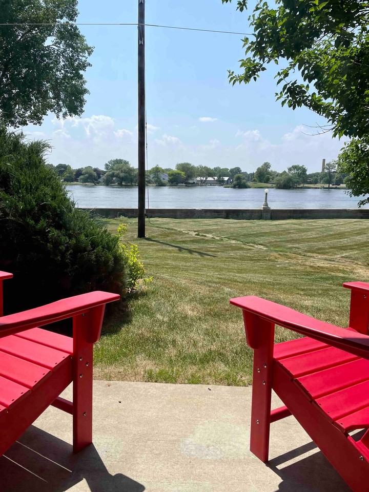 1335 Summit Avenue - Photo 4 of 31