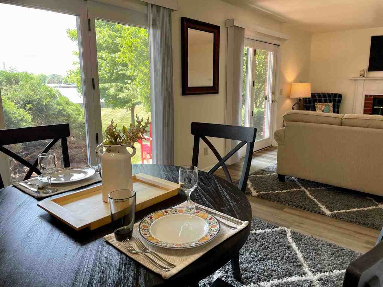 1335 Summit Avenue - Photo 5 of 31