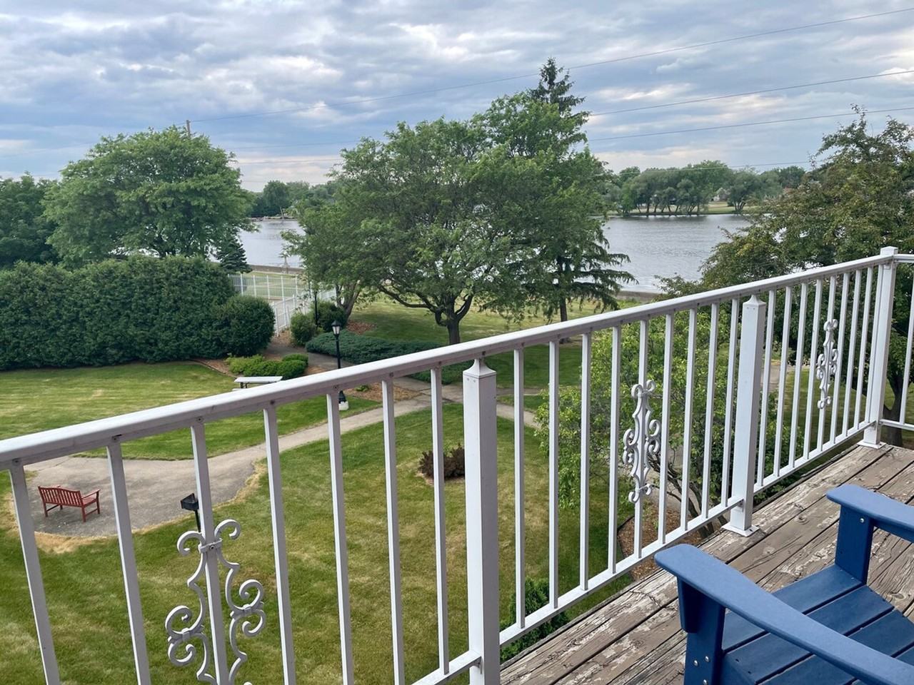 1335 Summit Ave #1253101P - Photo 3 of 13