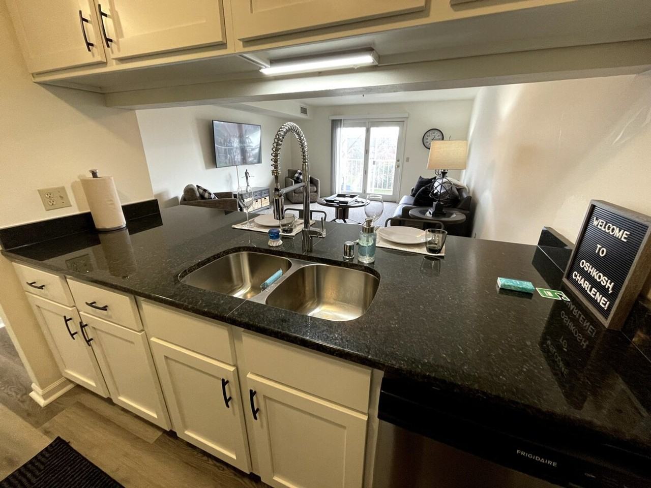 1335 Summit Ave #1253101P - Photo 5 of 13