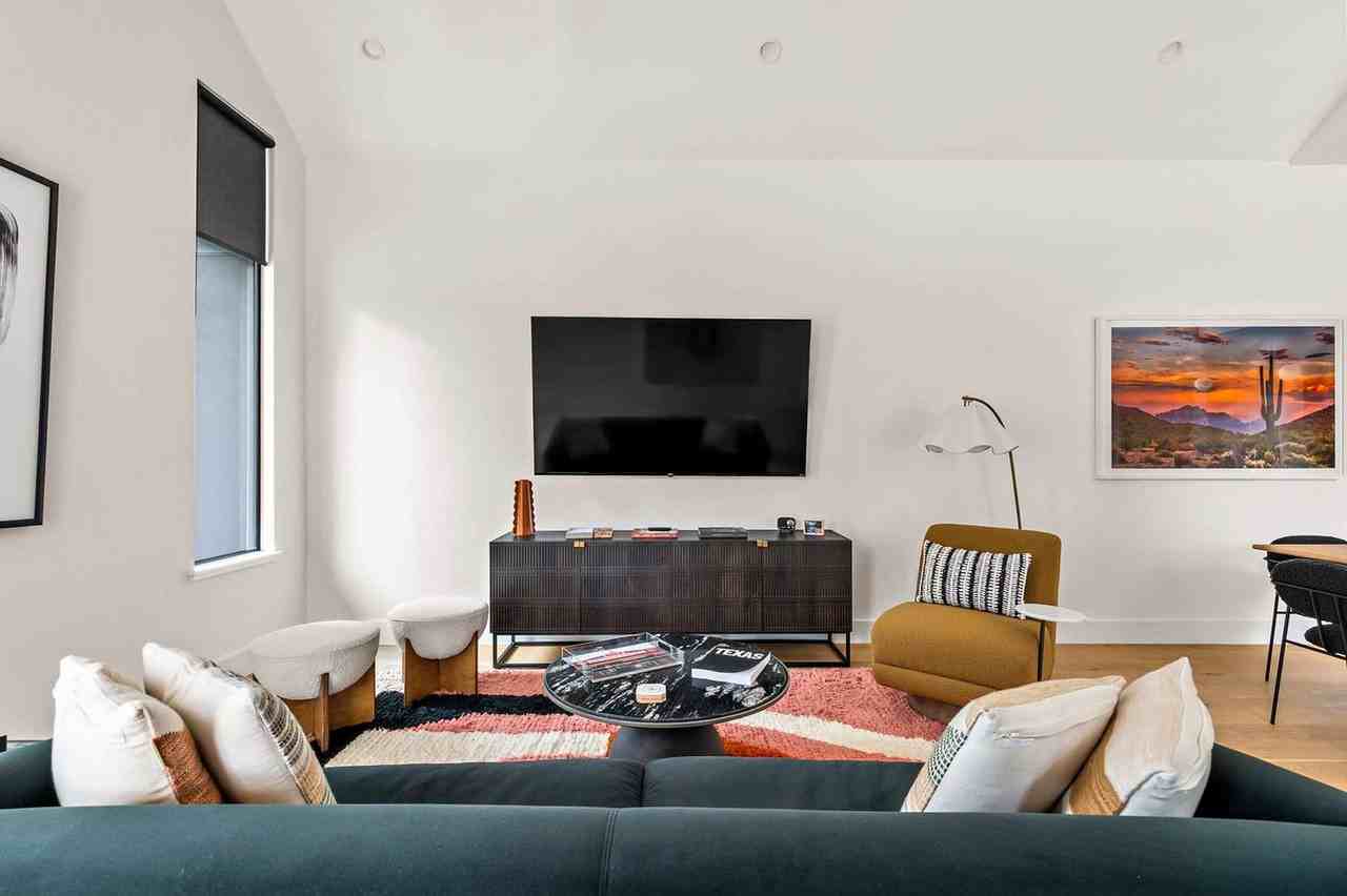 705 W Annie St #1254588P - Photo 2 of 20